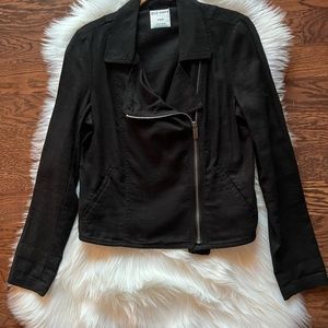 This is a 🆕. Never worn light weight biker jacket very cute 🖤.